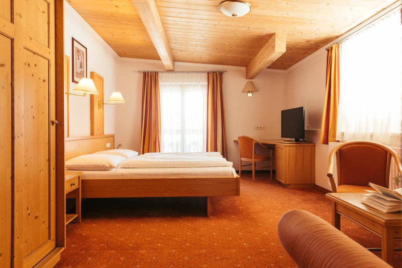 Hotel Nassereinerhof Sankt Anton am Arlberg Exterior photo