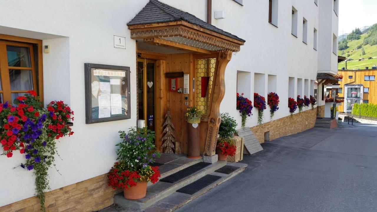Hotel Nassereinerhof Sankt Anton am Arlberg Exterior photo